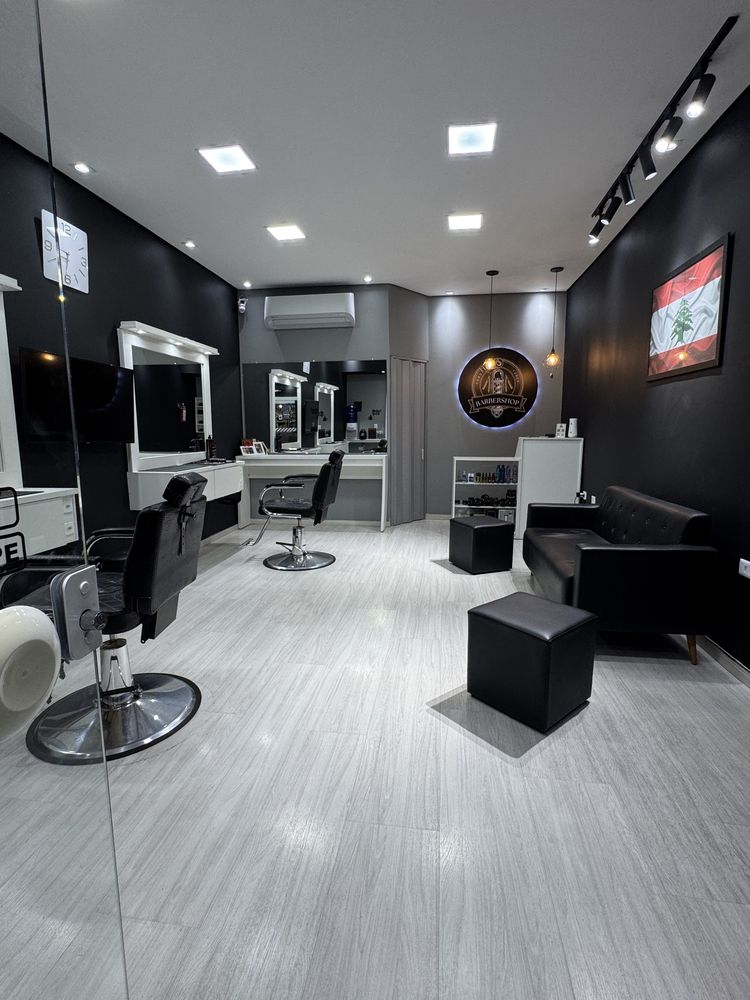Detalhe do salão da Barbearia Turco